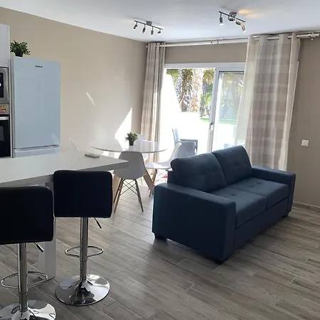Deluxe Apartment *