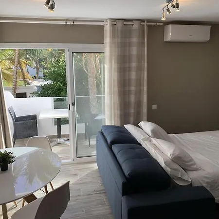 Apartment Deluxe *
